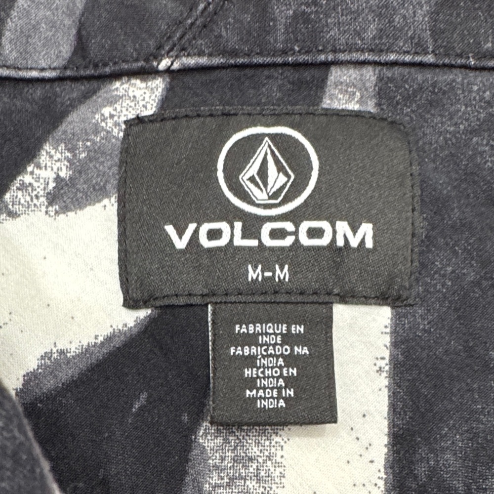Volcom Black and White Leaf Print Men's Shirt - Picture 2 of 6